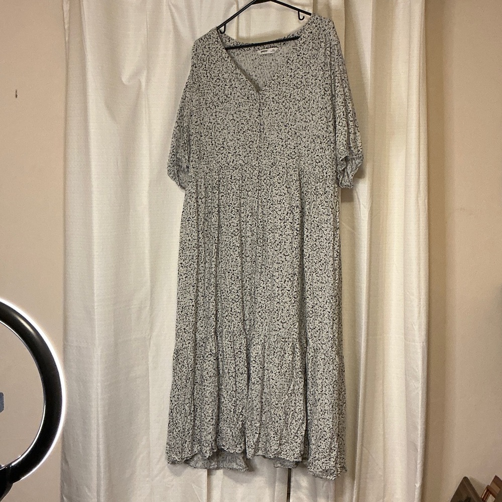 Floral Printed V-Neck Dress with Pockets